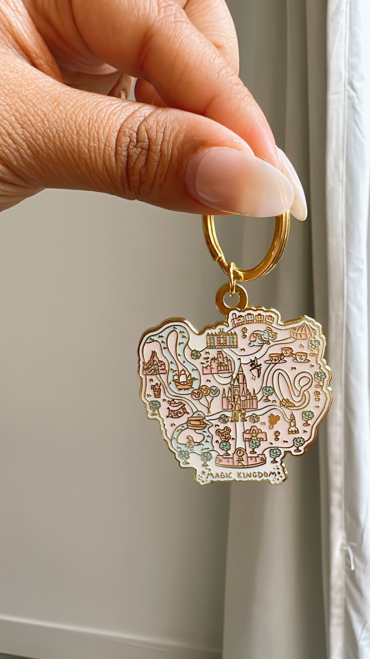Disney Quote Keychain - Rose Gold Castle - Dream